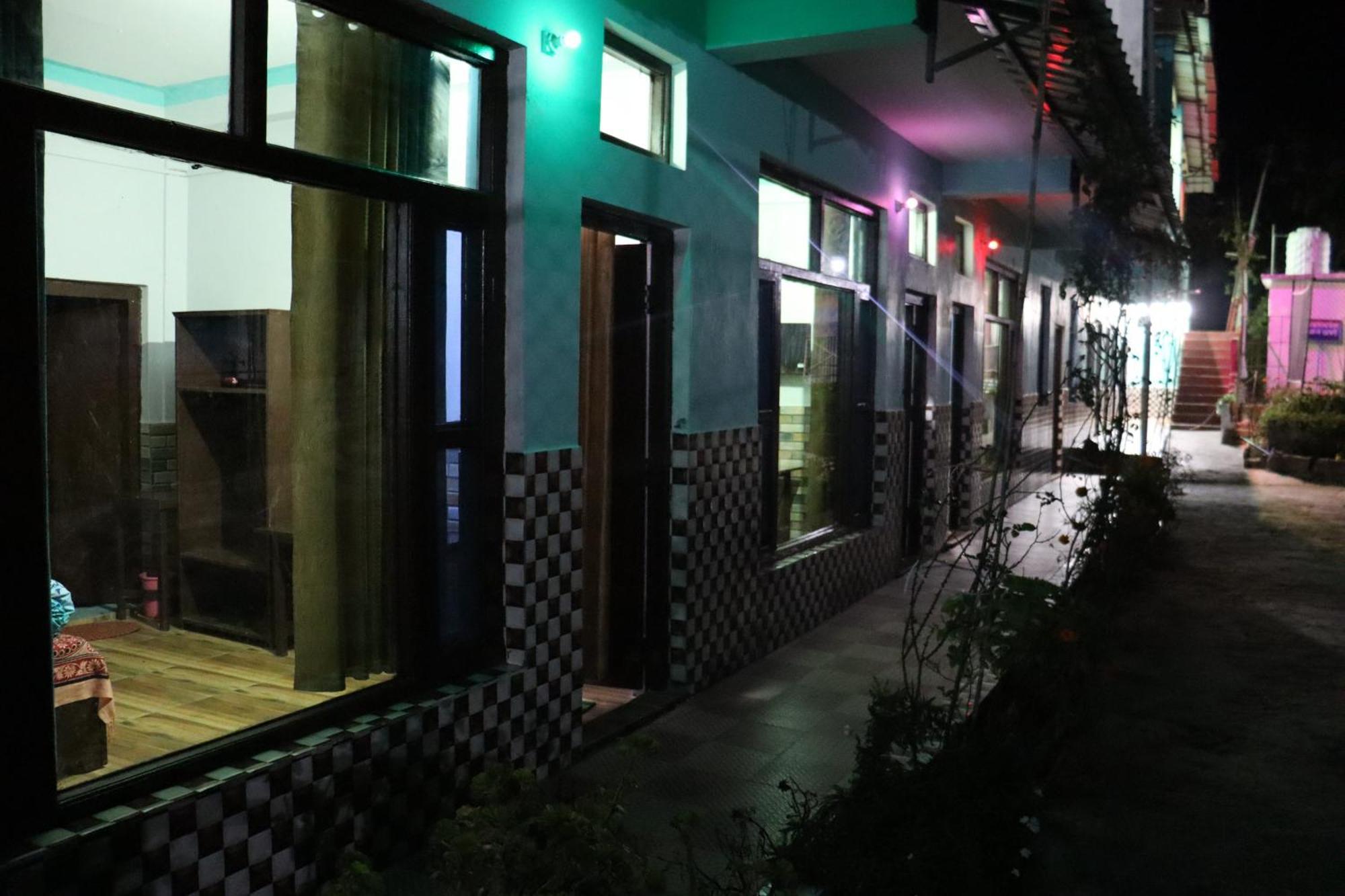 Chaukori Shanti Home Stay מראה חיצוני תמונה
